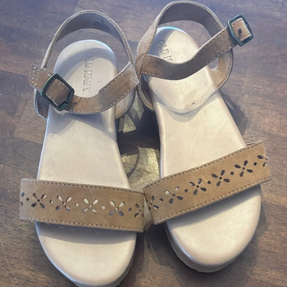 Old Navy Kids Beige Platform Sandals with Cutout Design